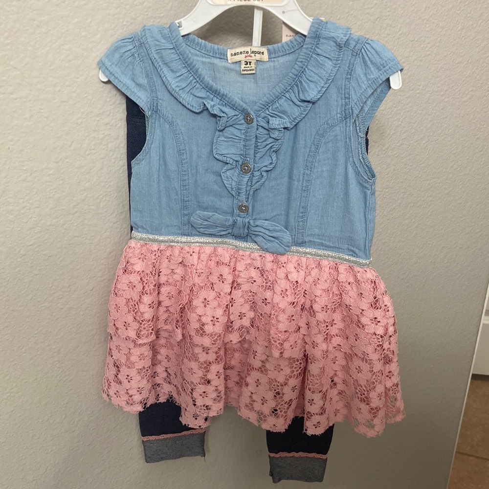 Adorable 3pc set, lace & denim